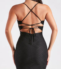 Casual Showstopper Lace-Up Midi Dress